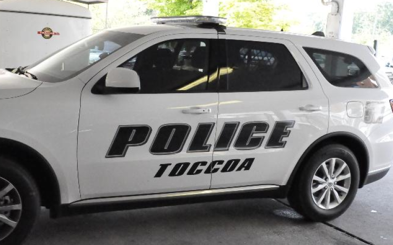 Warrants have been issued for several suspects in a Toccoa check forgery case.