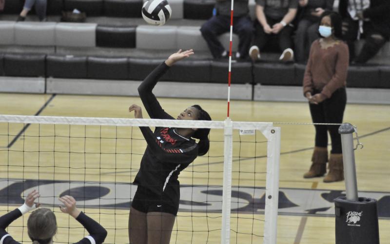 Ranajah Verdell goes up for a spike