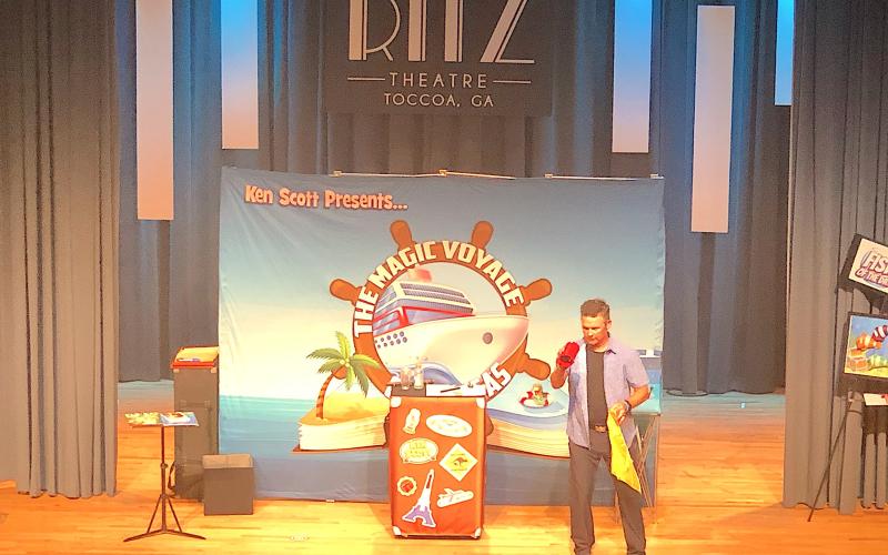 Magician Ken Scott opened the 2022 Summer Reading Program.