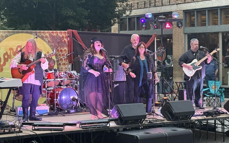 The 2025 Ida Cox summer concert series concluded on Saturday, Aug. 30, with a performance by Lara Smith and Local Honey, a Fleetwood Mac tribute band. This year’s Ida Cox series had an eclectic mix of bands perform downtown, ranging from ‘90s cover band Better than Better than Ezra to local favorites Milkshake Mayfield and Scoot Teasley. Smith and the band can be seen next at the Fall Festival in Carnesville on Saturday, Sept. 13, for a free concert from 7-9 p.m.