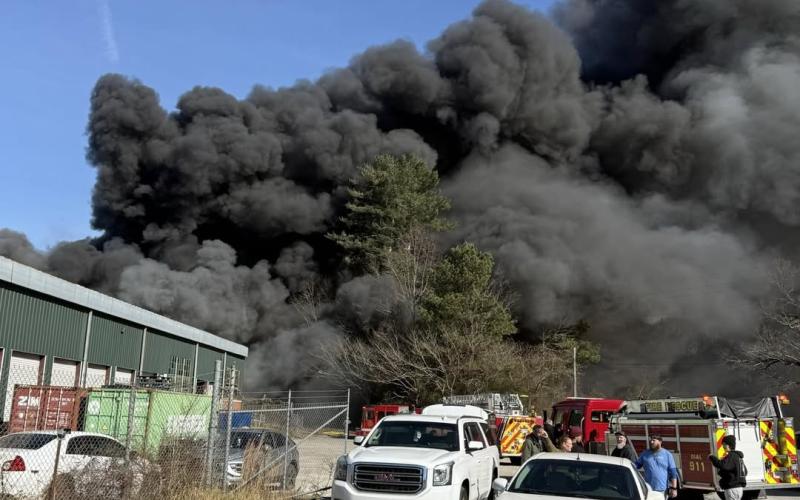 A brush fire on the afternoon of Wednesday, Dec. 31, shut down a section of Hwy. 123 in Toccoa as firefighters worked to contain the blaze.