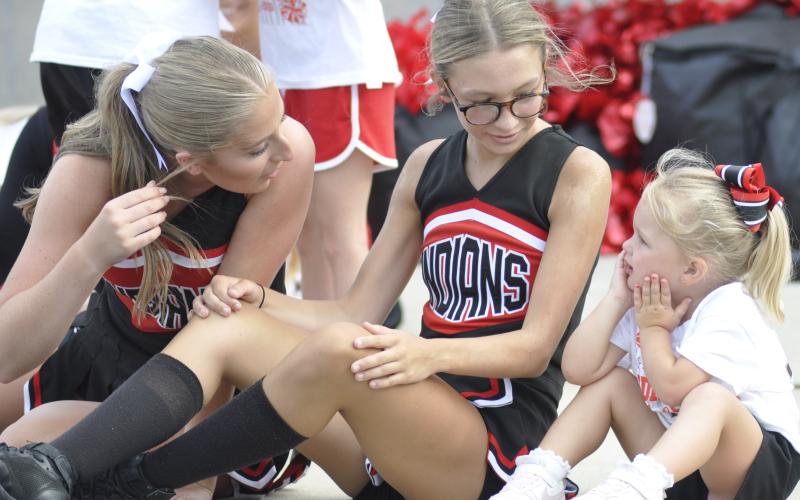 Taylor Beatty, Addie Snyder and Katelyn Snyder.