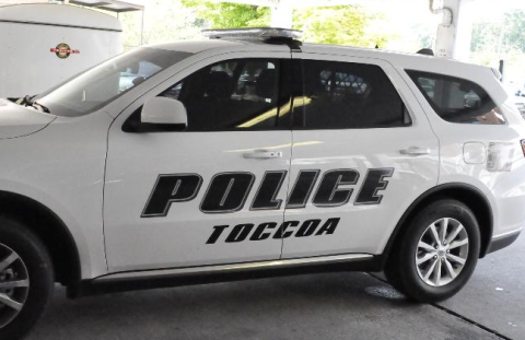 Warrants have been issued for several suspects in a Toccoa check forgery case.
