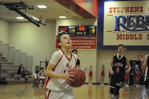 Brock Tankersley goes up for a layup