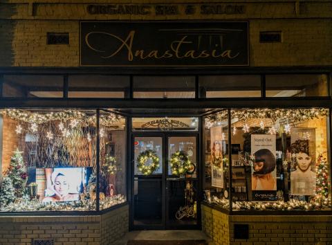 This was how Spa & Salon Anastasia was decorated for the Christmas season.