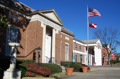 During a summer meeting of the city commission, Toccoa residents said that Currahee Street was in need of repairs.
