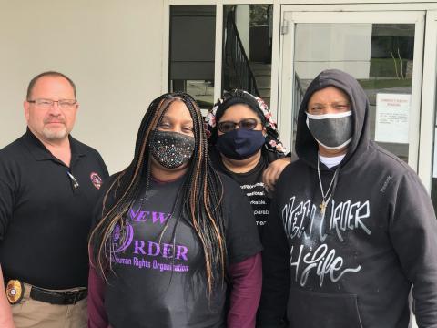 Pictured with Toccoa Police Chief Jimmy Mize (left) are members of the Simmons family – Katina Aaron, Ebony Tyree and New Order founder Gerald Rose