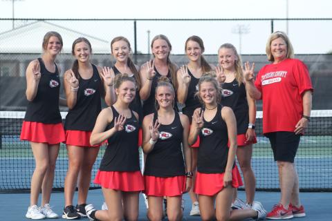 SCHS pose after Elite 8 win