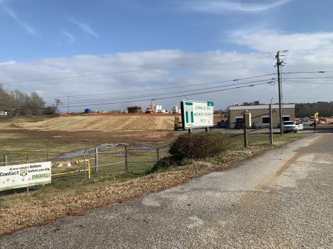 Construction continues on the renovation and expansion of the City of Toccoa’s Eastanollee Creek wastewater treatment facility. The city has just received state funds to undertake expansion and renovation at its Toccoa Creek wastewater facility located on Scenic Drive.