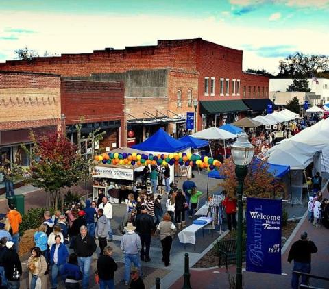 As in years past, large crowds are expected for this weekend’s Toccoa Harvest Festival. More than 150 vendors will have items on display.