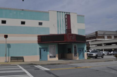 Toccoa city commissioners were split 3-2 on a project at the Ritz Theatre to locate a potential stream underneath the building.