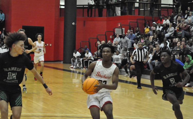 Tyrece Mackie comes to a jump stop against Franklin