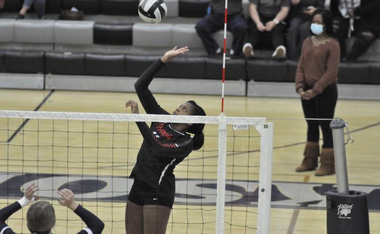 Ranajah Verdell goes up for a spike